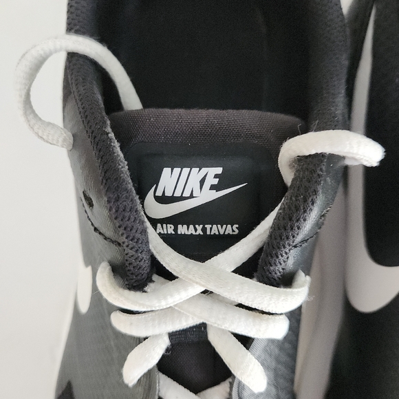 NIKE Air Max Tavas Black/White 10.5 - Picture 8 of 12